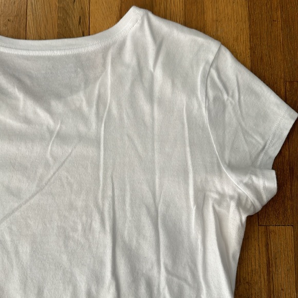 *last chance!!* Abercrombie & Fitch | Women’s white cap sleeve top, rounded trim - Picture 14 of 15